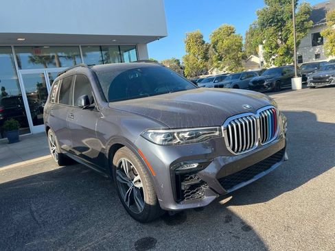 Used 2020 BMW X7 xDrive40i w/ M Sport Package AWD/4WD image 2