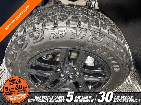 Certified 2022 Chevrolet Silverado 1500 LT Trail Boss w/ Convenience Package II image 14