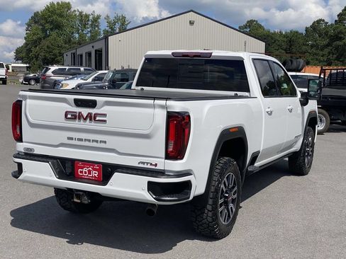 Used 2023 GMC Sierra 2500 AT4 w/ AT4 Preferred Package AWD/4WD image 3