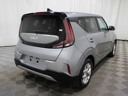 Used 2024 Kia Soul LX w/ Option Group 015 image 30