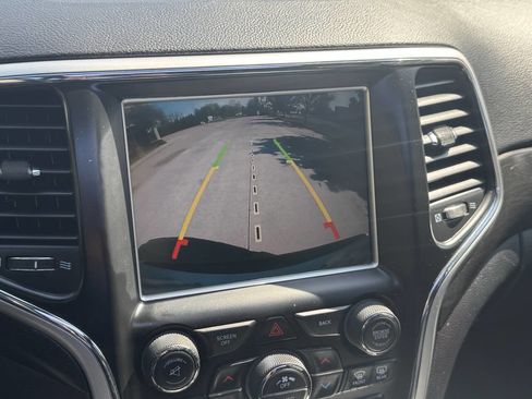 Used 2015 Jeep Grand Cherokee Altitude AWD/4WD image 15