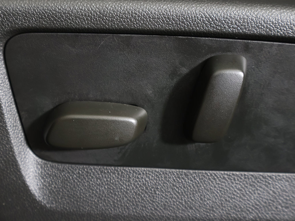 Used 2023 Buick Envision Essence FWD image 31