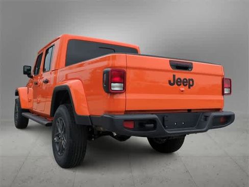 New 2025 Jeep Gladiator Sport image 6