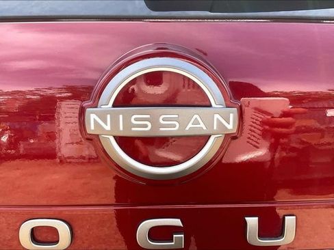Used 2026 Nissan Rogue SV w/ SV Premium Package AWD/4WD image 8