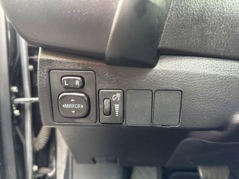 Used 2017 Toyota Corolla SE image 20