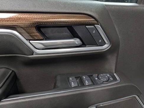 Used 2025 Chevrolet Silverado 2500 LT image 16