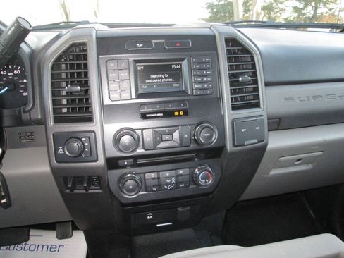 Used 2018 Ford F250 XL w/ Power Equipment Group AWD/4WD image 16