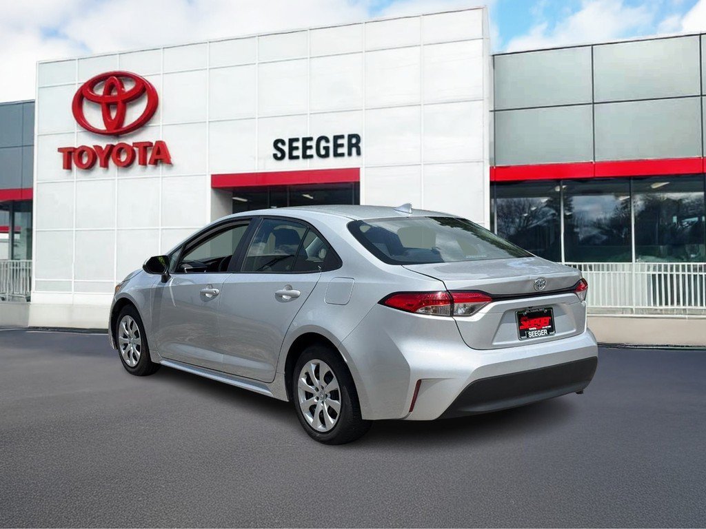 Used 2023 Toyota Corolla LE FWD image 7