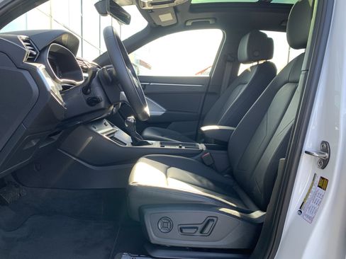 Certified 2025 Audi Q3 2.0T Premium w/ Convenience Package image 5