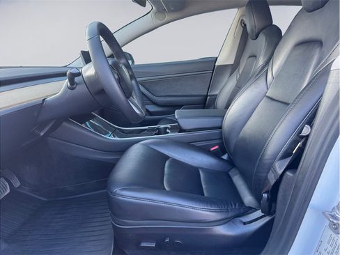 Used 2020 Tesla Model 3 Standard Range Plus image 9