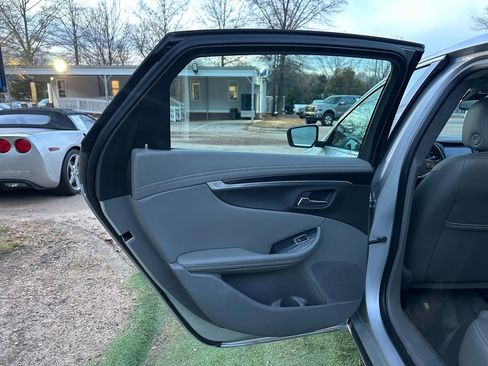 Used 2019 Chevrolet Impala LS image 15