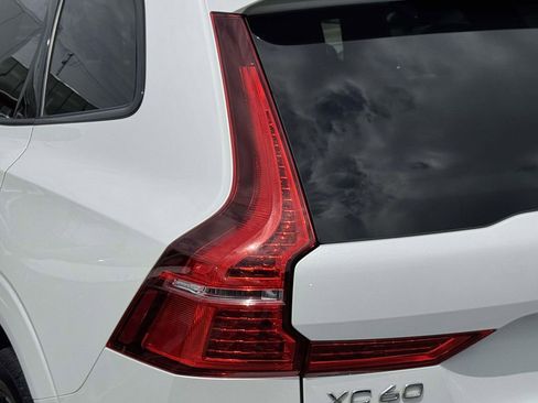Used 2024 Volvo XC60 B5 Plus w/ Protection Package Premier AWD/4WD image 11