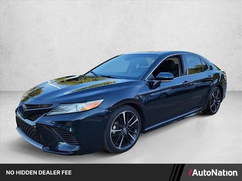 Used 2020 Toyota Camry XSE FWD image 1