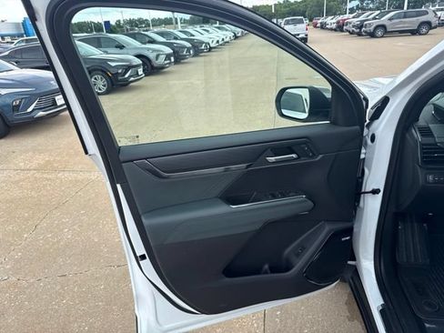 New 2026 GMC Acadia AT4 w/ Super Cruise Package AWD/4WD image 10