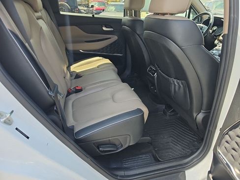 Used 2022 Hyundai Santa Fe SEL w/ Convenience + Premium Package FWD image 6