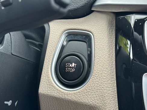 Used 2017 BMW 330e image 34