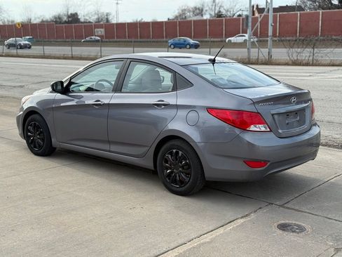 Used 2016 Hyundai Accent SE FWD image 11