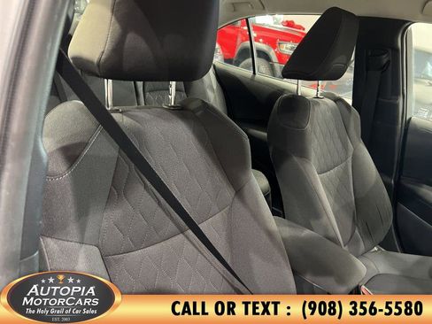 Used 2020 Toyota Corolla LE FWD image 13