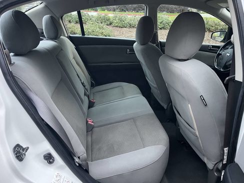 Used 2010 Nissan Sentra 2.0 S w/ Convenience Pkg image 13