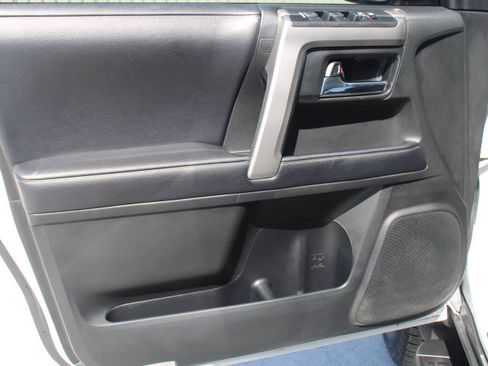 Certified 2019 Toyota 4Runner SR5 Premium AWD/4WD image 12