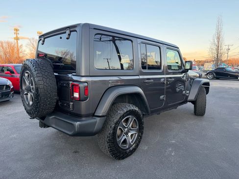 Used 2021 Jeep Wrangler Unlimited Sport image 3