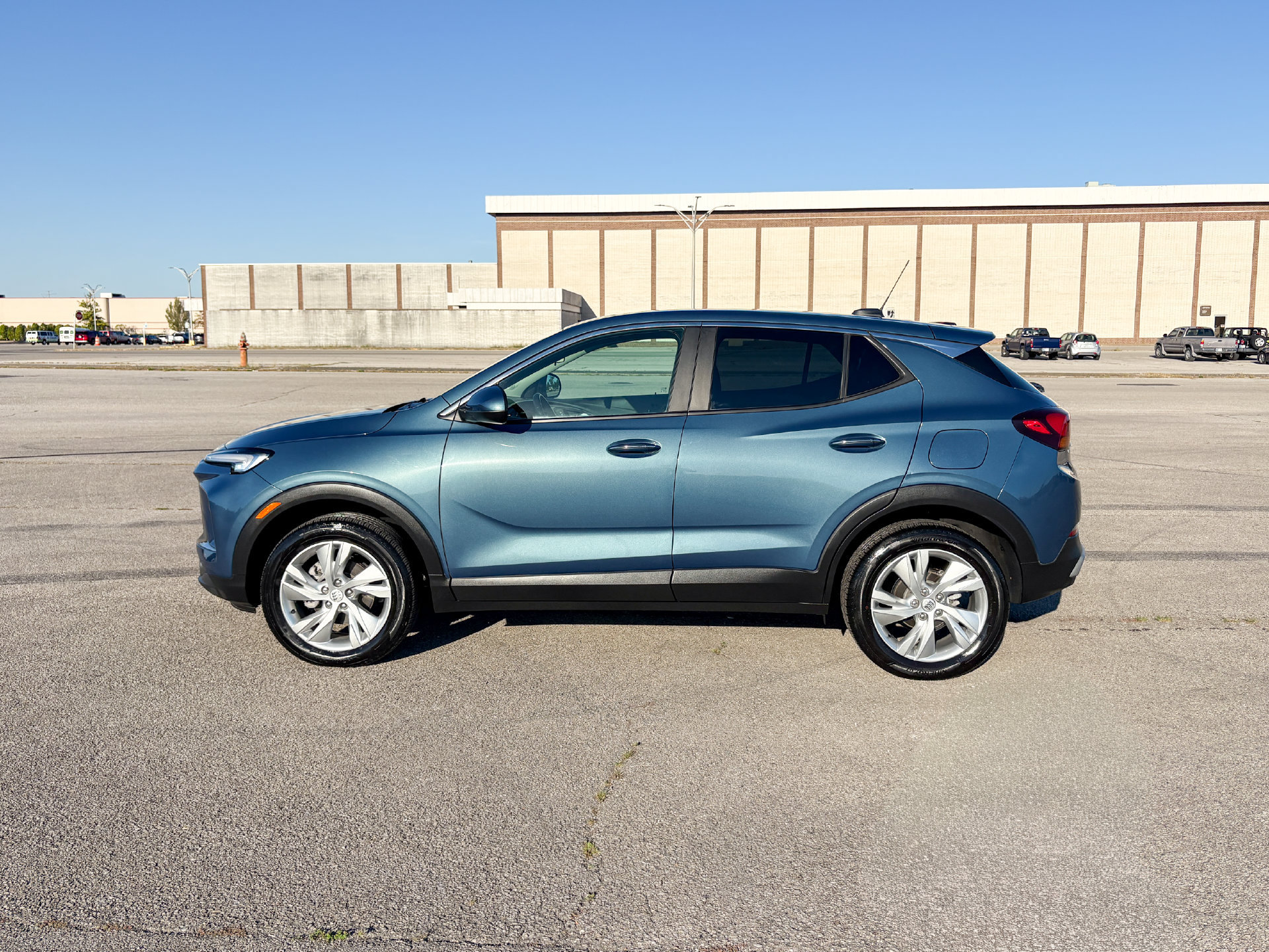Used 2024 Buick Encore GX Preferred AWD/4WD image 7