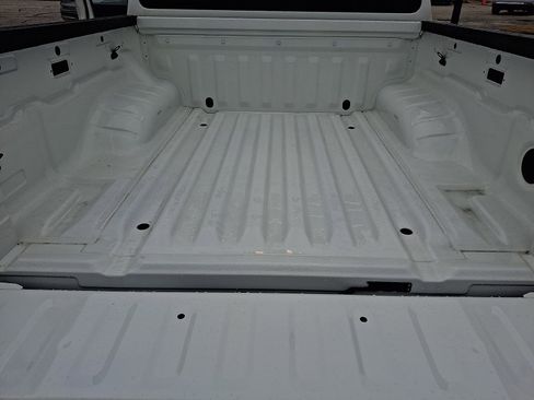 Used 2025 Nissan Frontier PRO-4X image 28