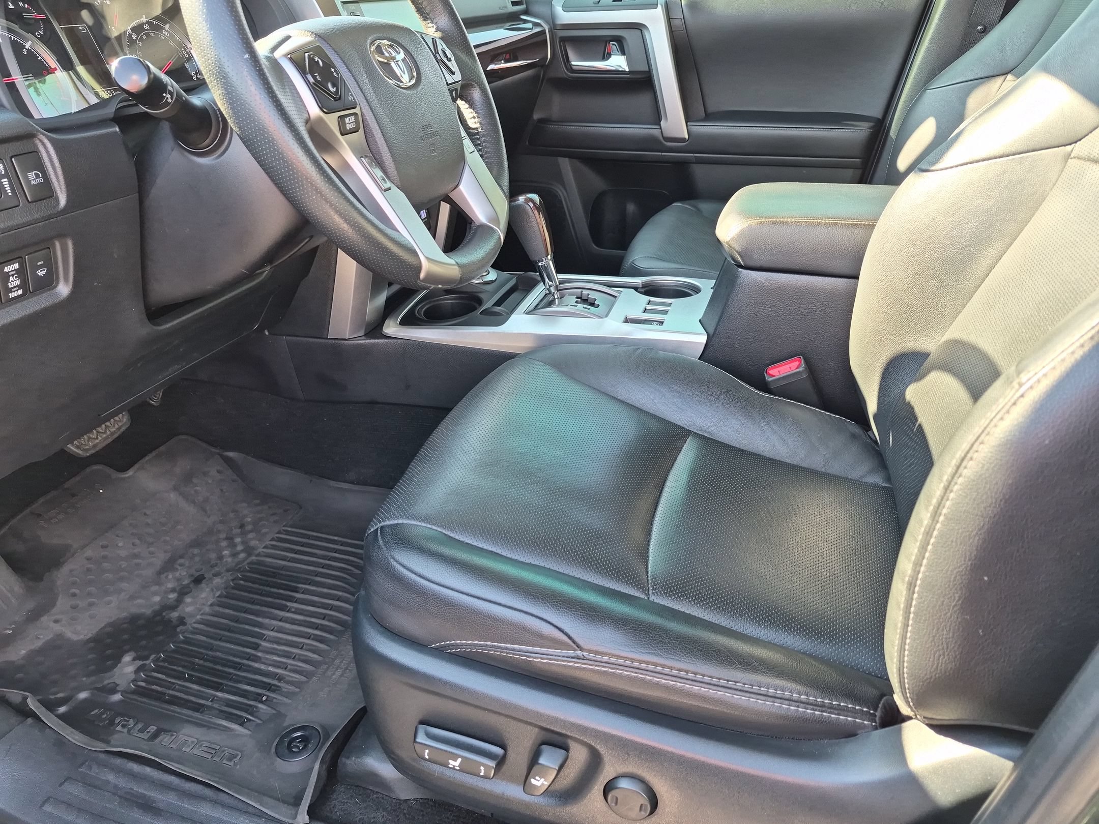 Used 2022 Toyota 4Runner Limited AWD/4WD image 14