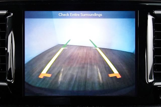 Used 2018 Chrysler Pacifica Touring-L Plus FWD image 19
