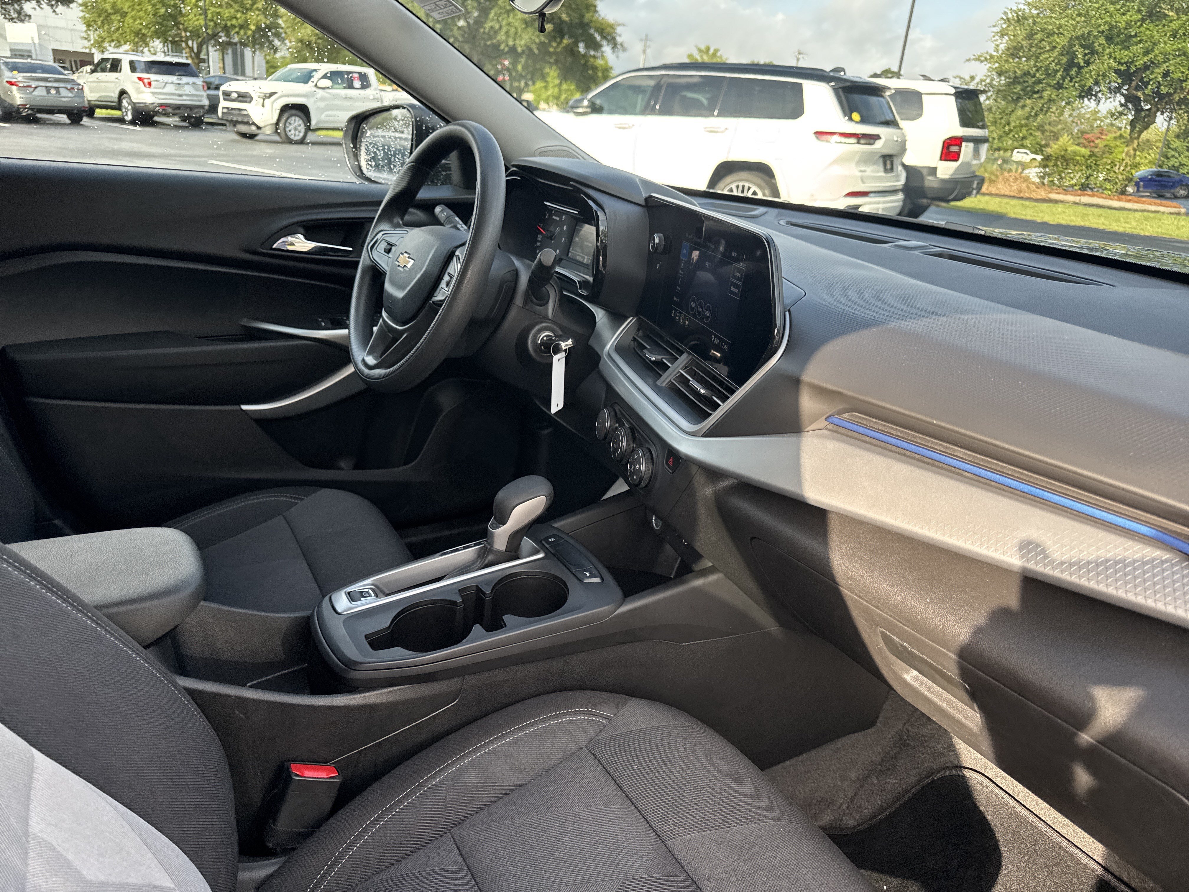 Used 2026 Chevrolet Trax LS FWD image 35