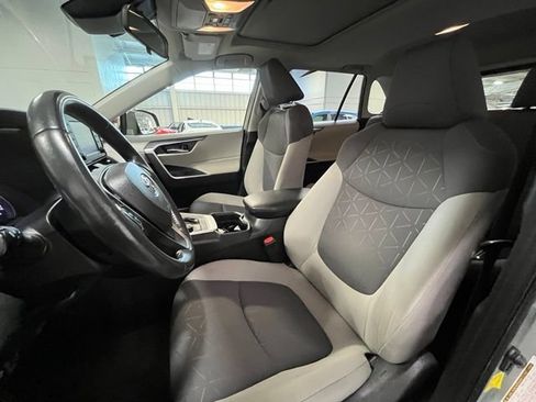 Used 2021 Toyota RAV4 XLE w/ Convenience Package AWD/4WD image 21