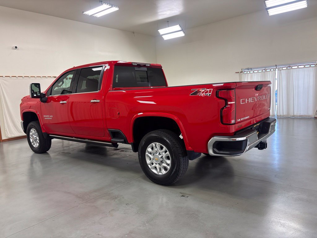 Used 2024 Chevrolet Silverado 3500 LTZ w/ LTZ Plus Package AWD/4WD image 6