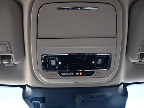 Used 2023 Lincoln Corsair Standard image 27