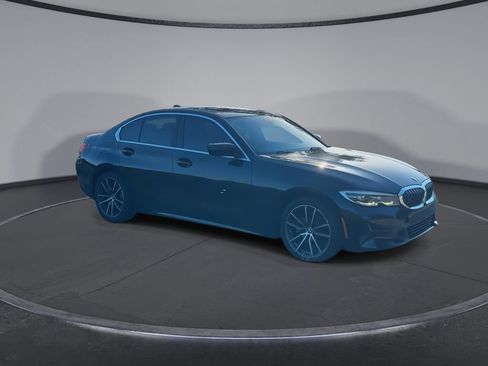 Used 2019 BMW 330i Sedan RWD image 2