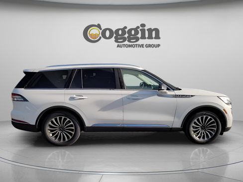 Used 2022 Lincoln Aviator Reserve w/ Equipment Group 201A image 14