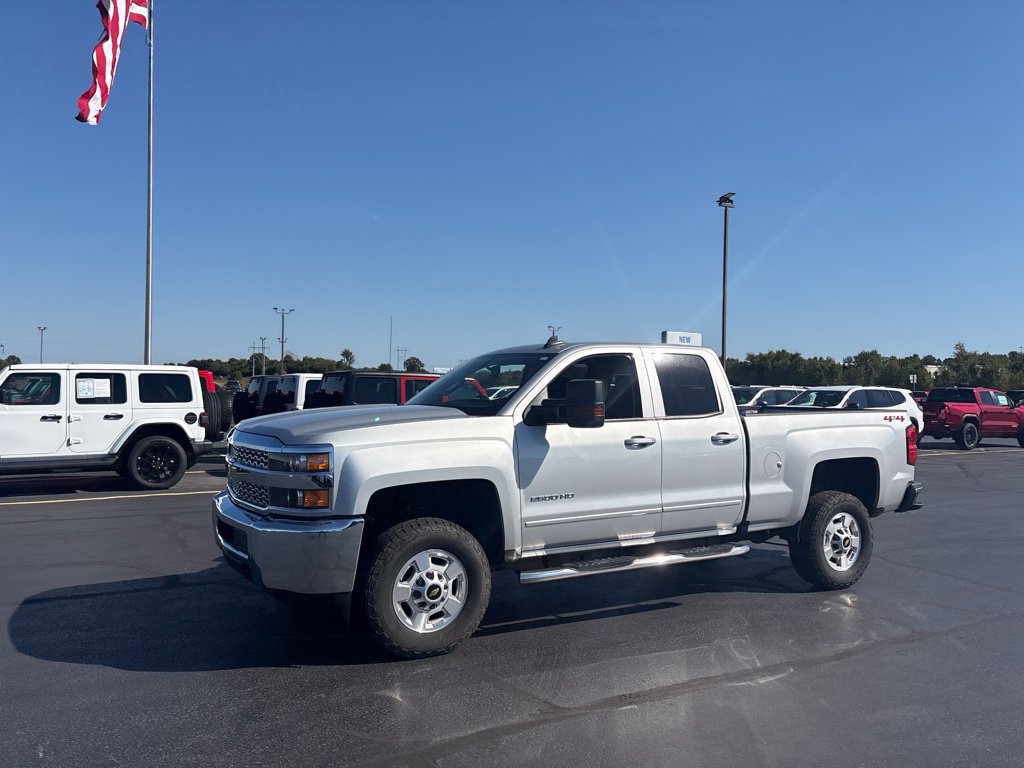 Used 2019 Chevrolet Silverado 2500 LT AWD/4WD image 4
