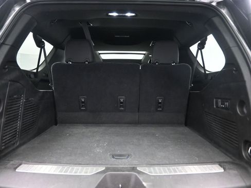 Used 2021 GMC Yukon XL Denali w/ Advanced Technology Package image 33