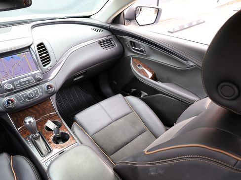 Used 2014 Chevrolet Impala LT image 18