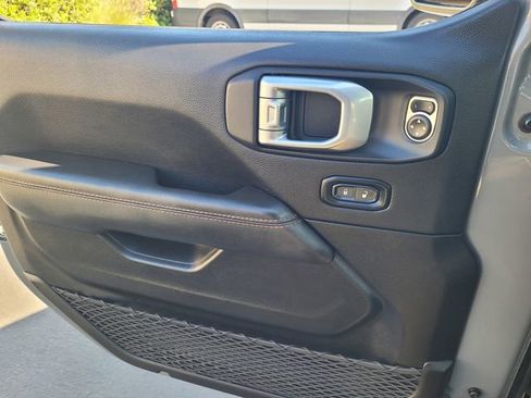 Certified 2023 Jeep Gladiator Mojave w/ Cold Weather Group AWD/4WD image 14