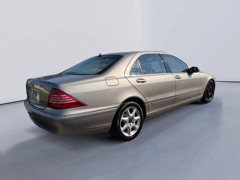 Used 2005 Mercedes-Benz S 500 4MATIC image 2