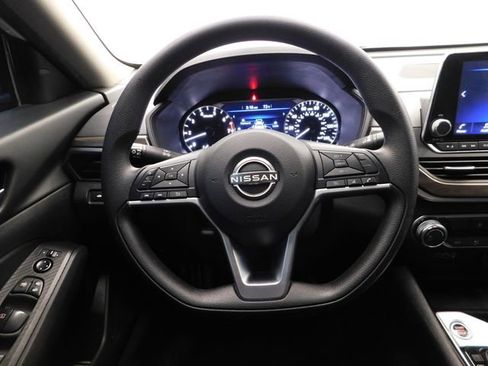 Used 2024 Nissan Altima 2.5 SV image 28