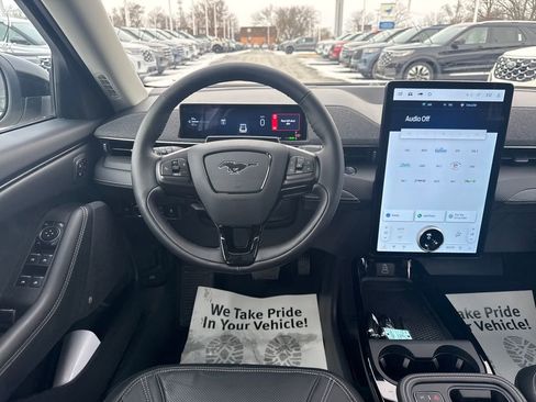 Used 2025 Ford Mustang Mach-E Premium image 18