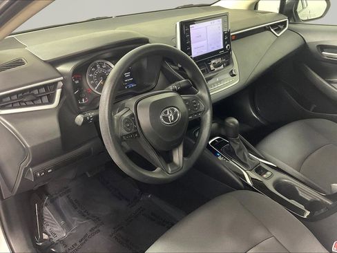 Used 2021 Toyota Corolla LE FWD image 17