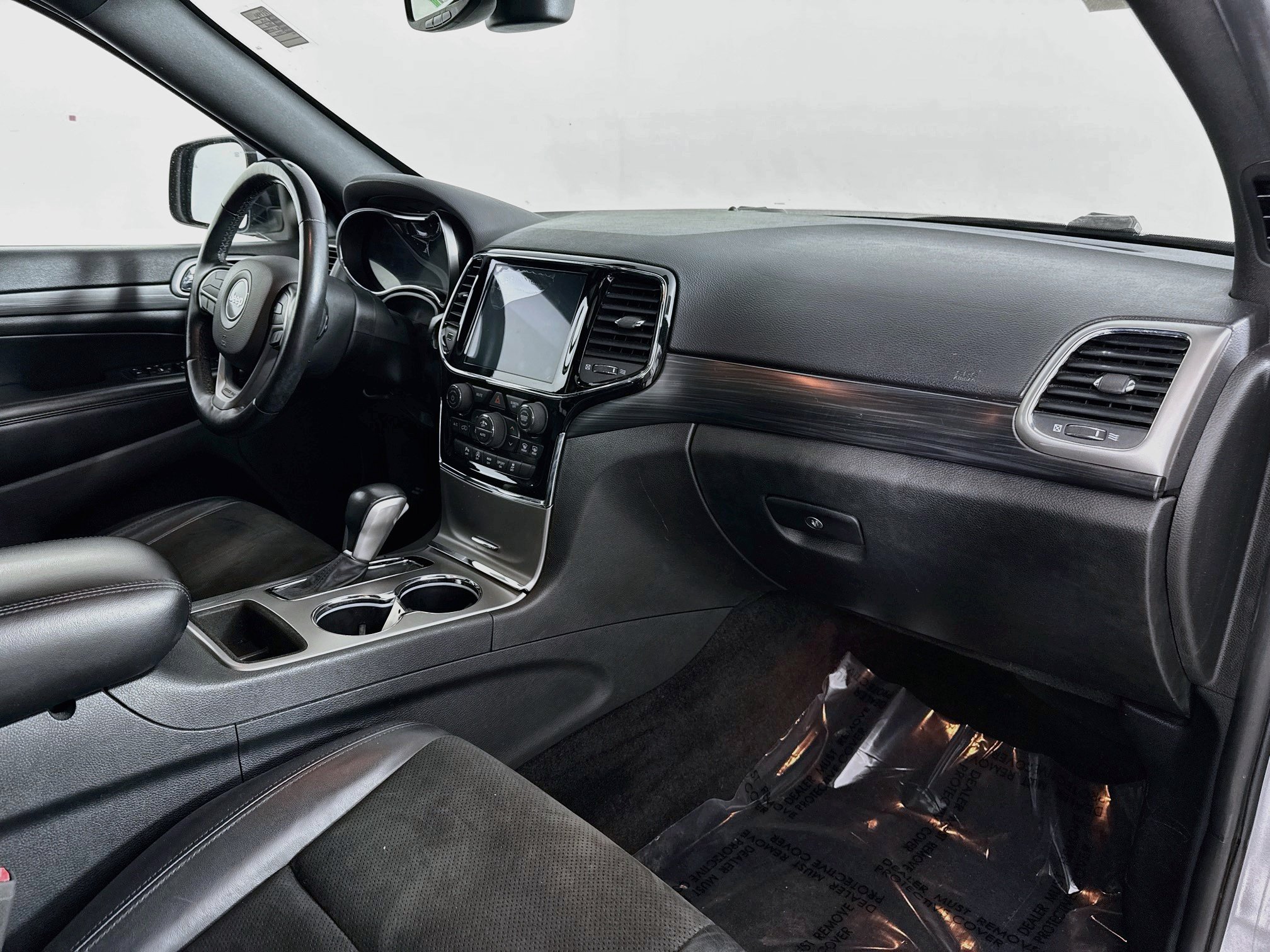 Used 2019 Jeep Grand Cherokee Altitude AWD/4WD image 30