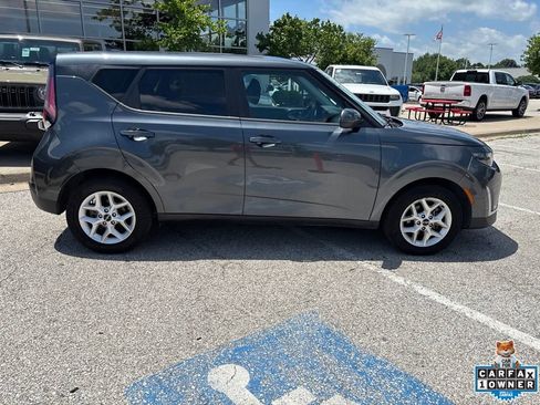 Used 2024 Kia Soul LX w/ Option Group 015 FWD image 29