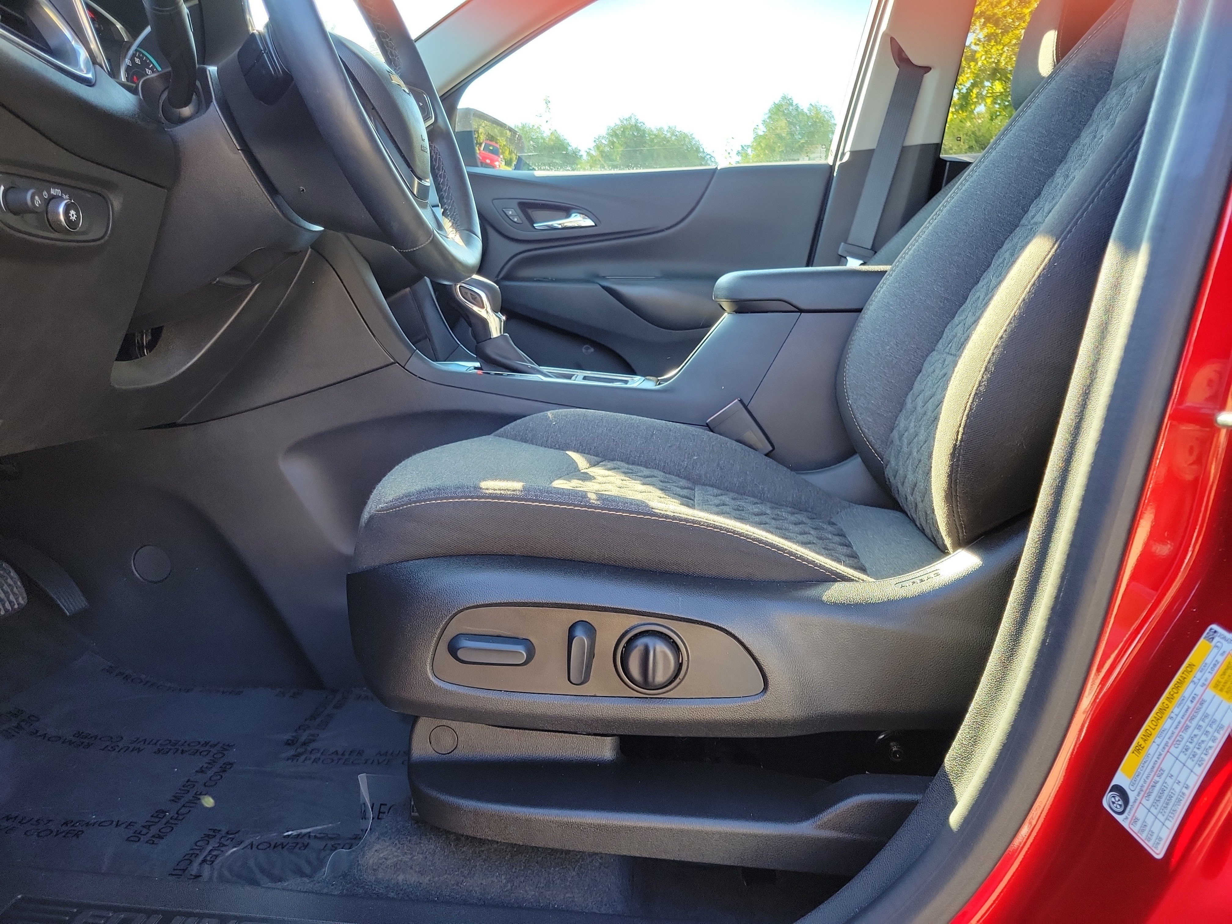 Used 2024 Chevrolet Equinox LT FWD image 16