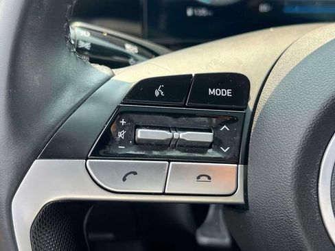 Certified 2023 Hyundai Elantra Limited w/ Preferred Accessory Package FWD image 21