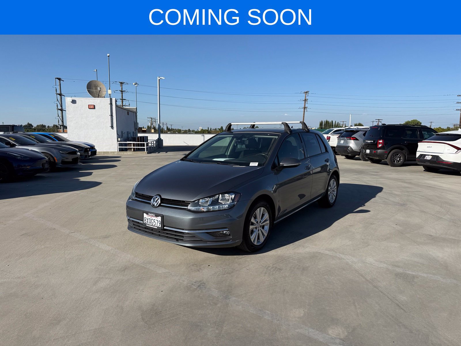 Used 2018 Volkswagen Golf SE FWD image 1