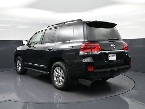 Used 2016 Toyota Land Cruiser image 5