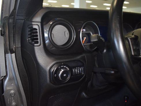 Used 2020 Jeep Wrangler Unlimited Sport AWD/4WD image 18